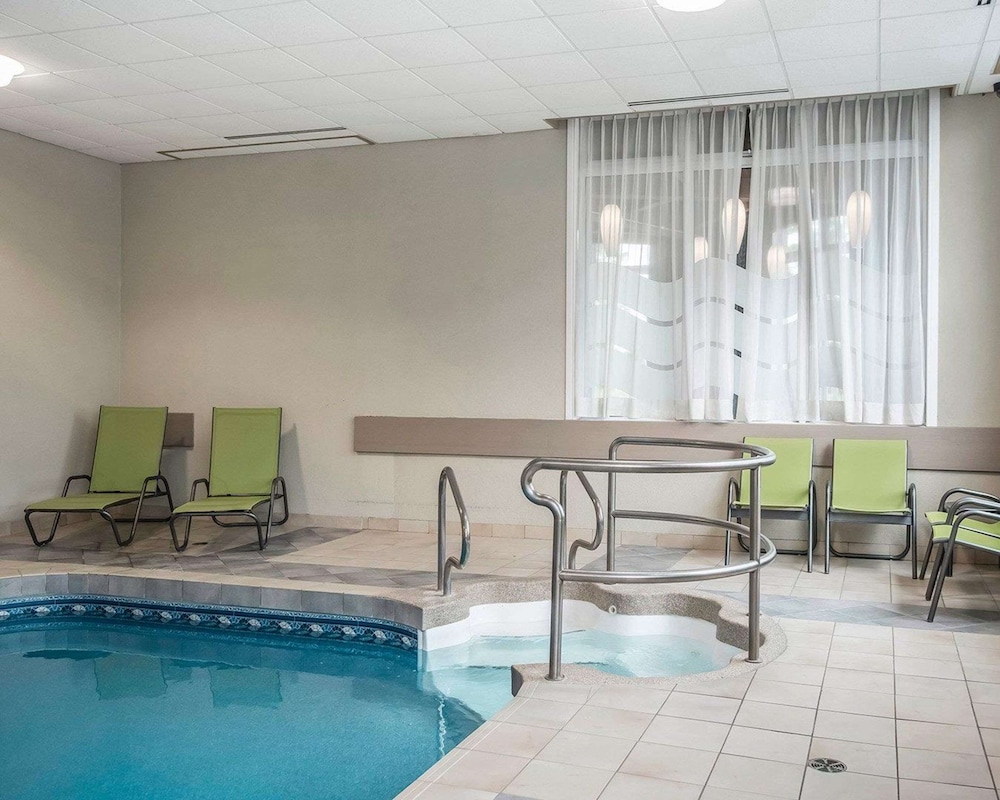 Quality Suites Drummondville 35/43
