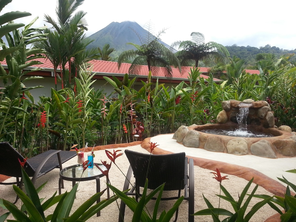VOLCANO LODGE AND SPRINGS 57/68