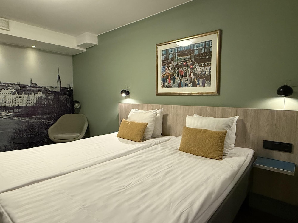 Economy, Twin Beds, No Window