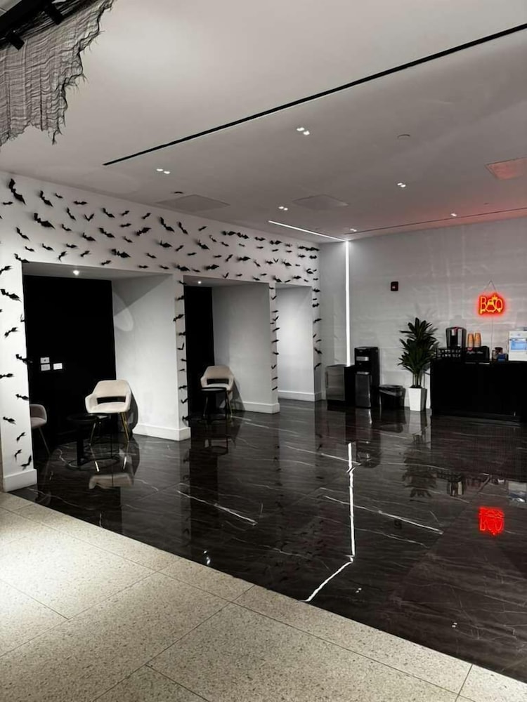 Nova Hotel Brooklyn 55/64