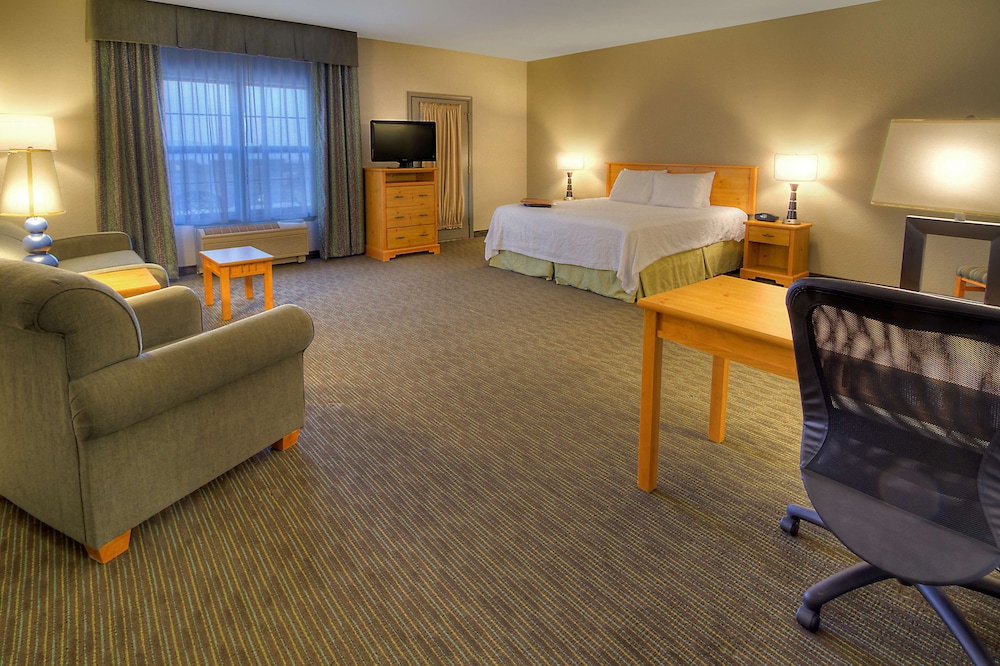 Hampton Inn & Suites by Hilton Petoskey 49/75