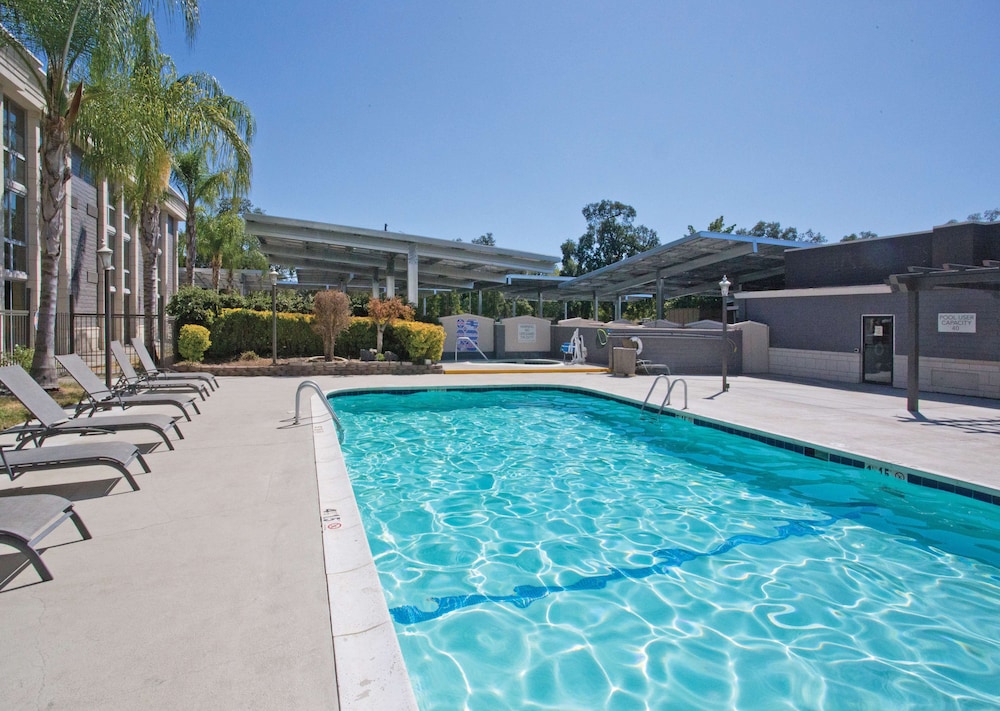 DOUBLETREE BY HILTON CHICO in CHICO - CA
