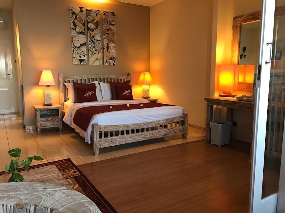 TAUCH TERMINAL RESORT TULAMBEN 20/69