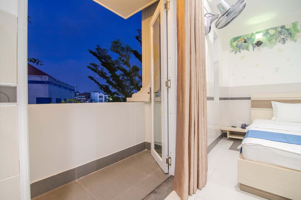 BinBin Hotel 5 - Near Lotte Mart D7 15/50