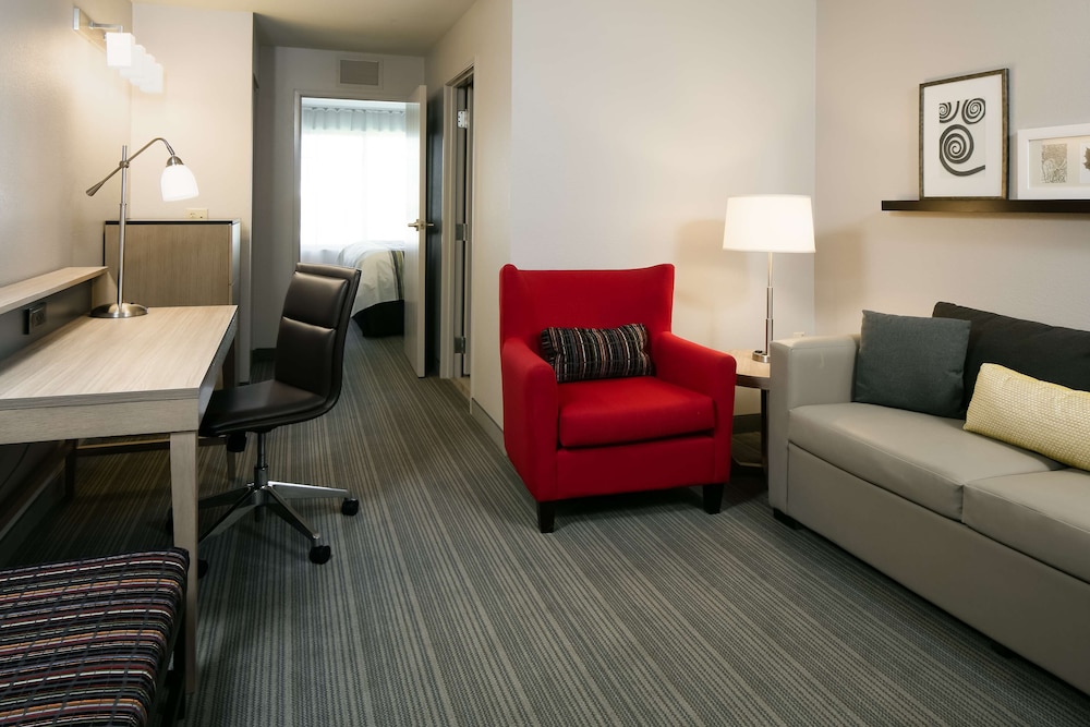 Country Inn & Suites by Radisson, Middleton - Madison West 29/38