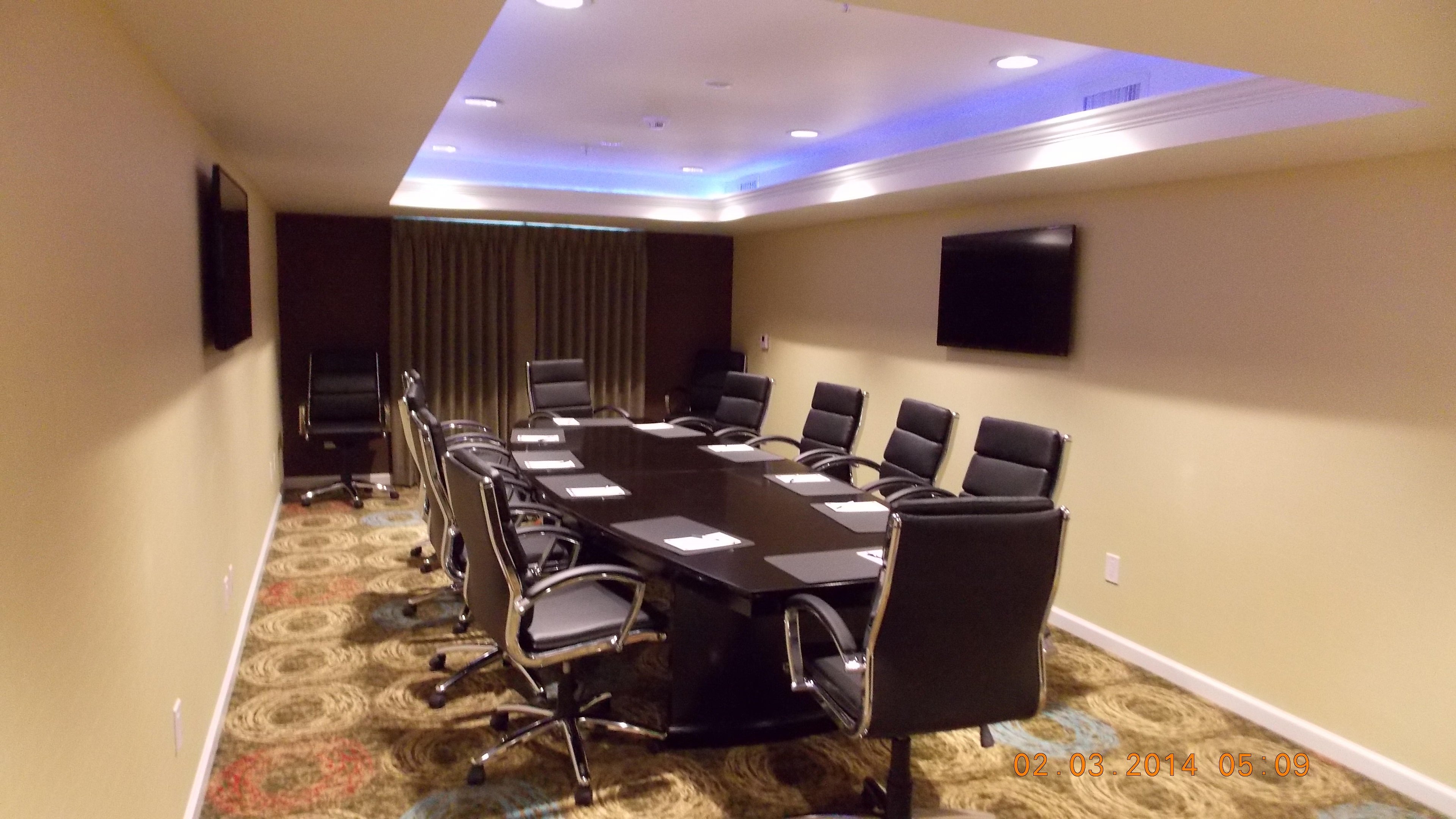 Holiday Inn Express Bakersfield 28/33