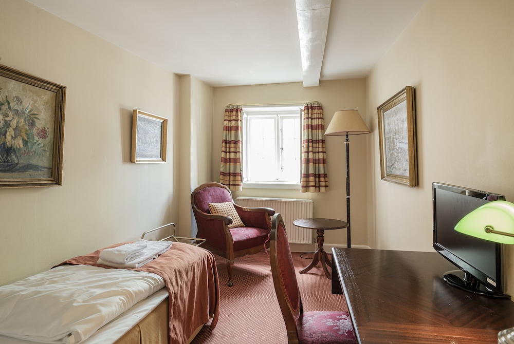 Hotel Dagmar 23/34