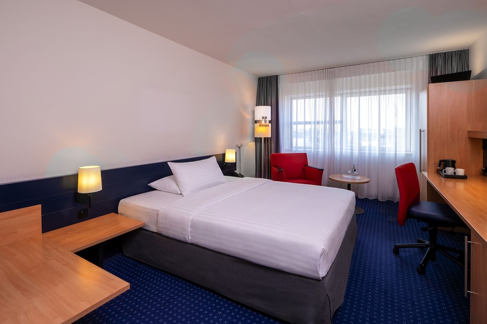 INTERCITY HOTEL FRANKFURT AIRPORT 15/61