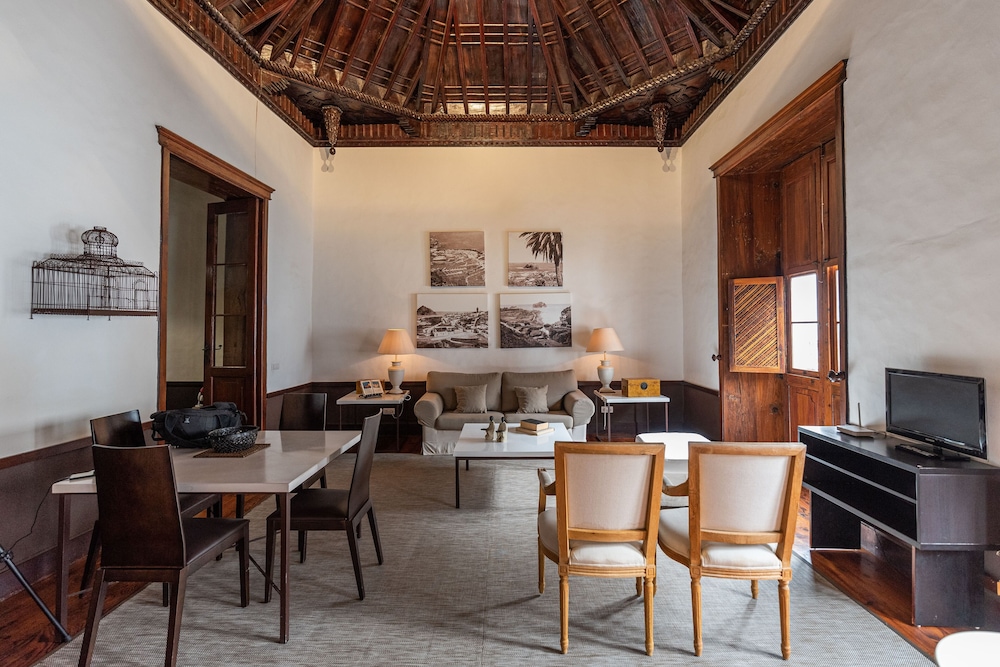 ISLA BAJA SUITES 45/72