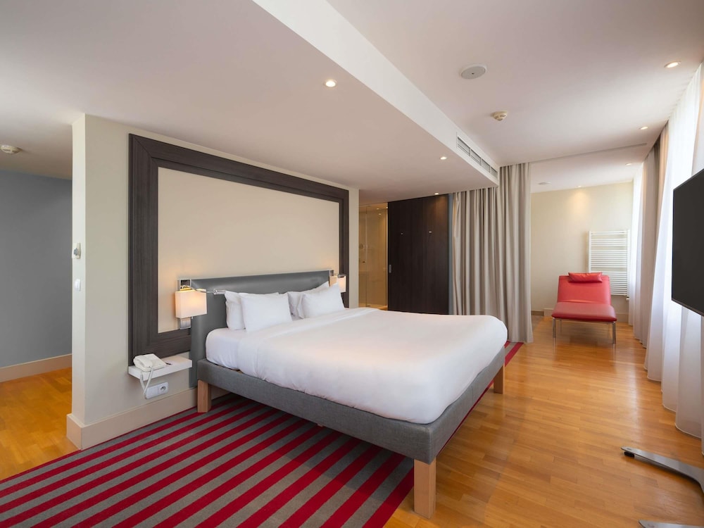 Mercure Warszawa Grand 27/74