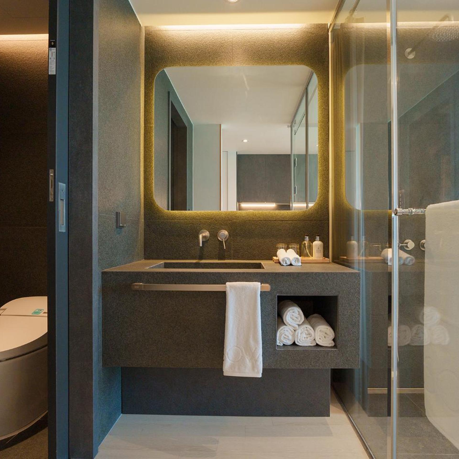 SPA, SUITE
