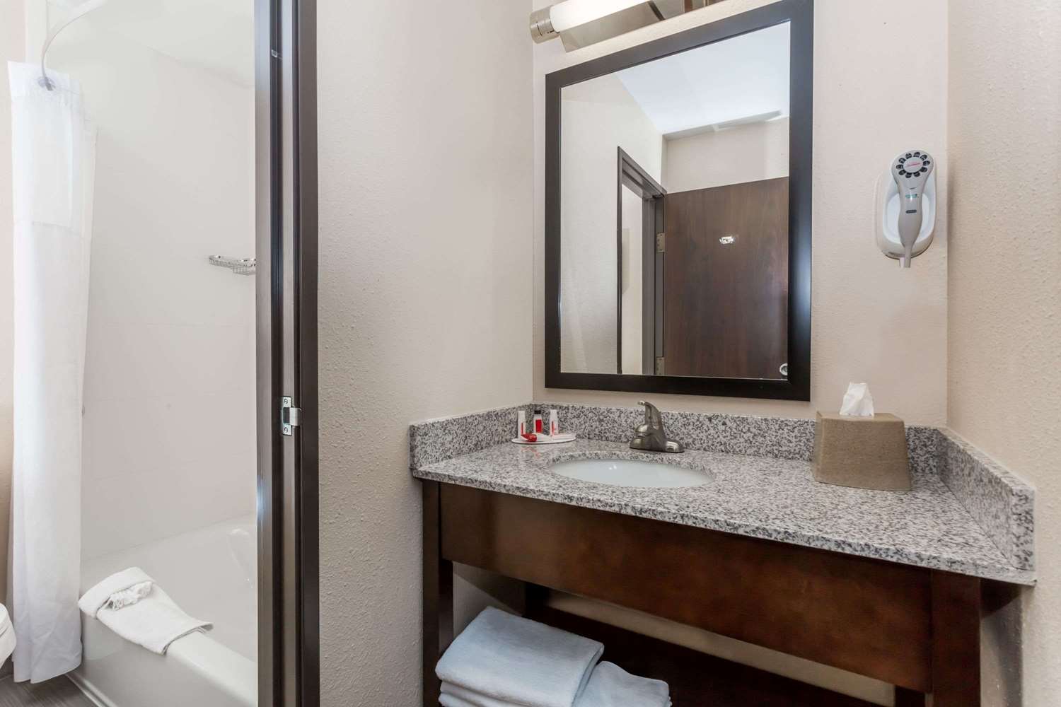 Super 8 By Wyndham Longmont/Twin Peaks 10/10