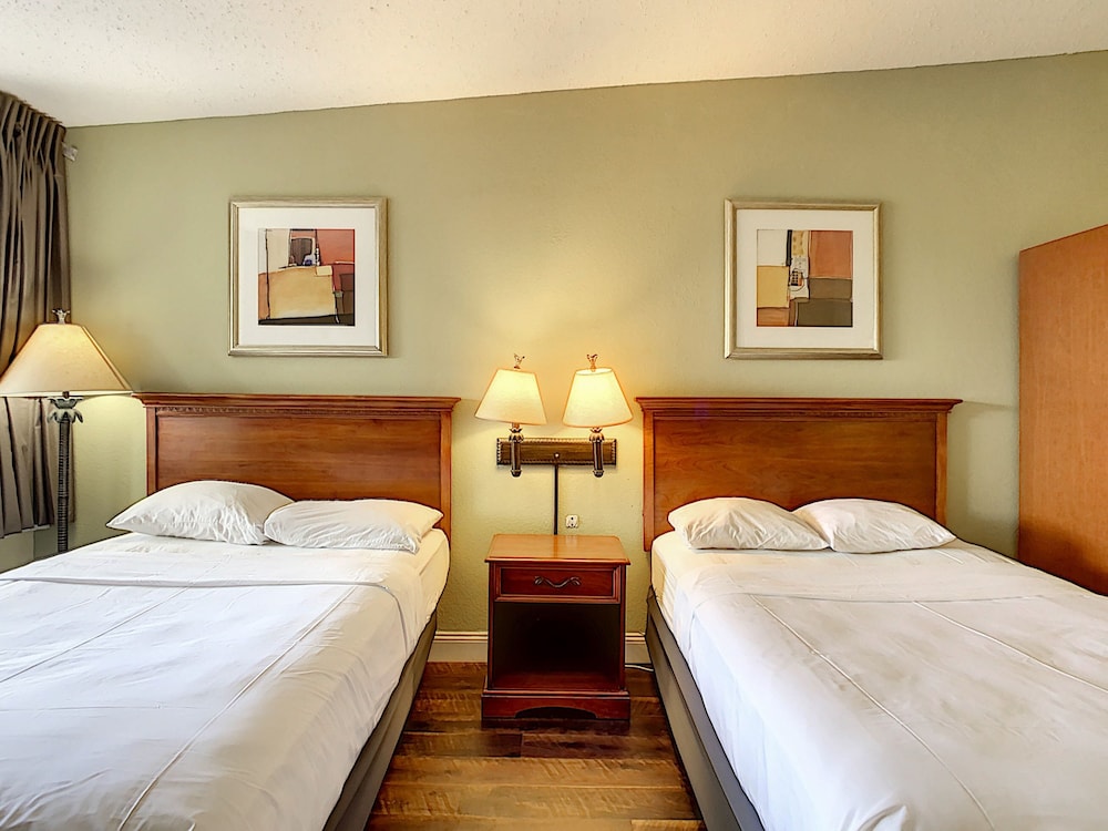 Stayable Suites Orlando 7/16
