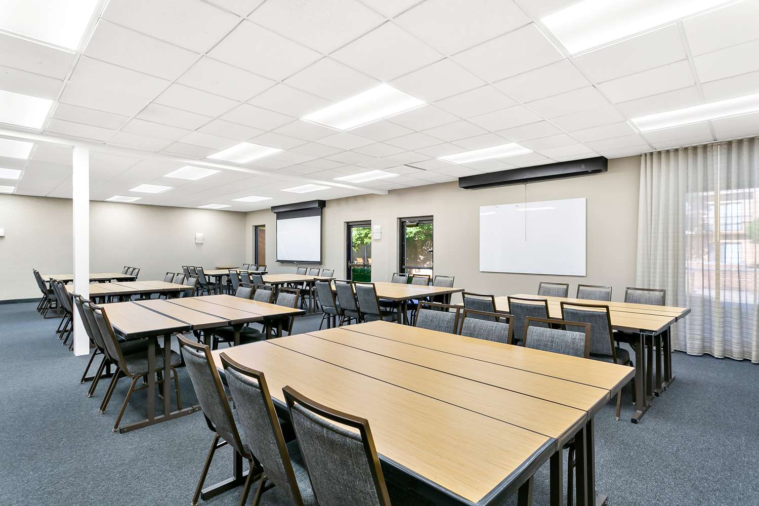 Sonesta Select Greenbelt College Park 38/47