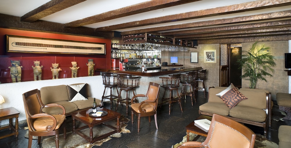 LA HACIENDA MIRAFLORES 38/50