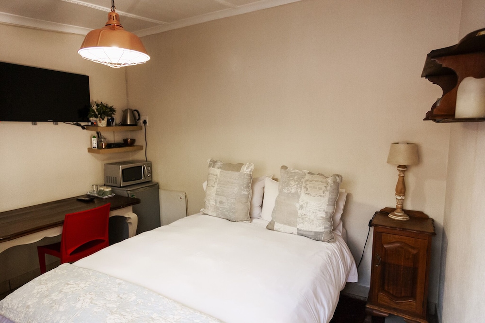 Town And Country Guest House 23/50