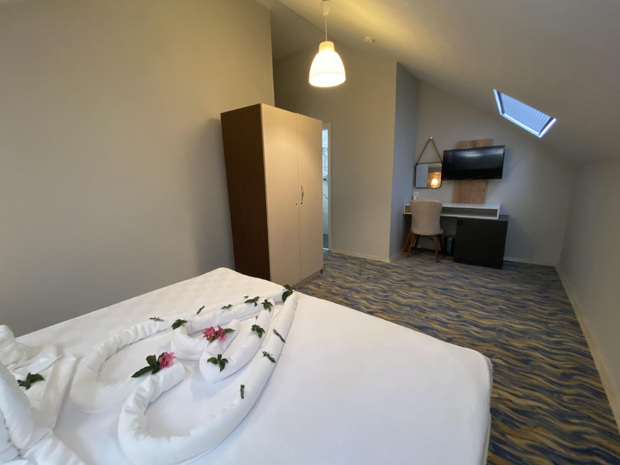 Economy, Single, No Window