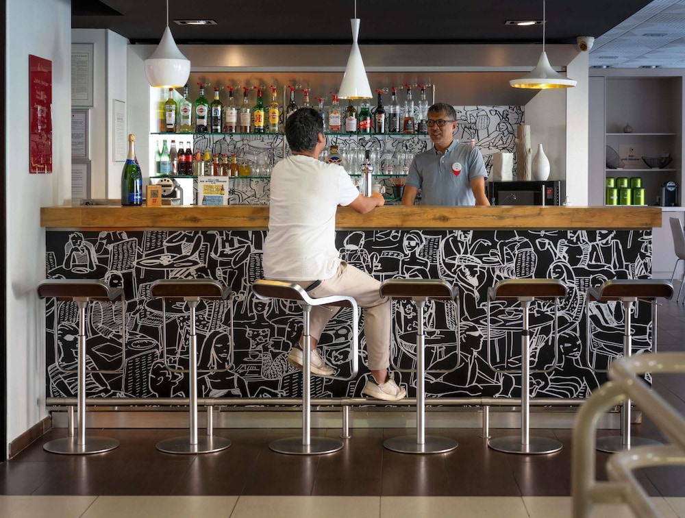 Ibis Epernay Centre Ville 47/63