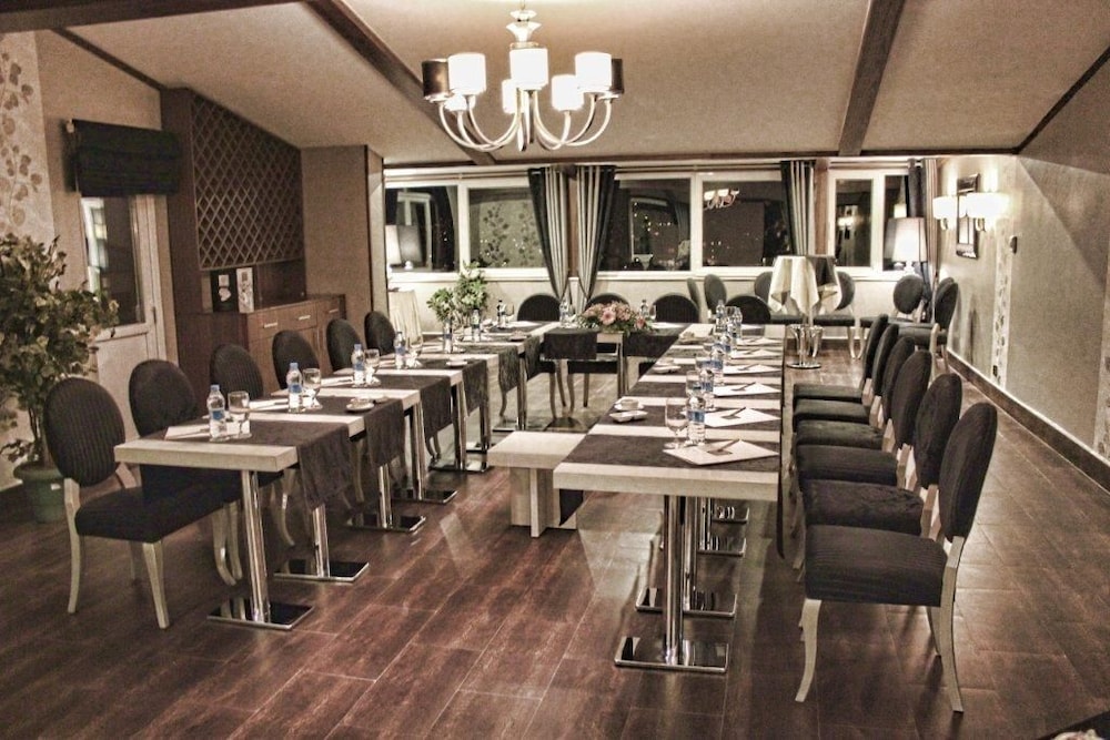 Koza Suite Hotel 60/70