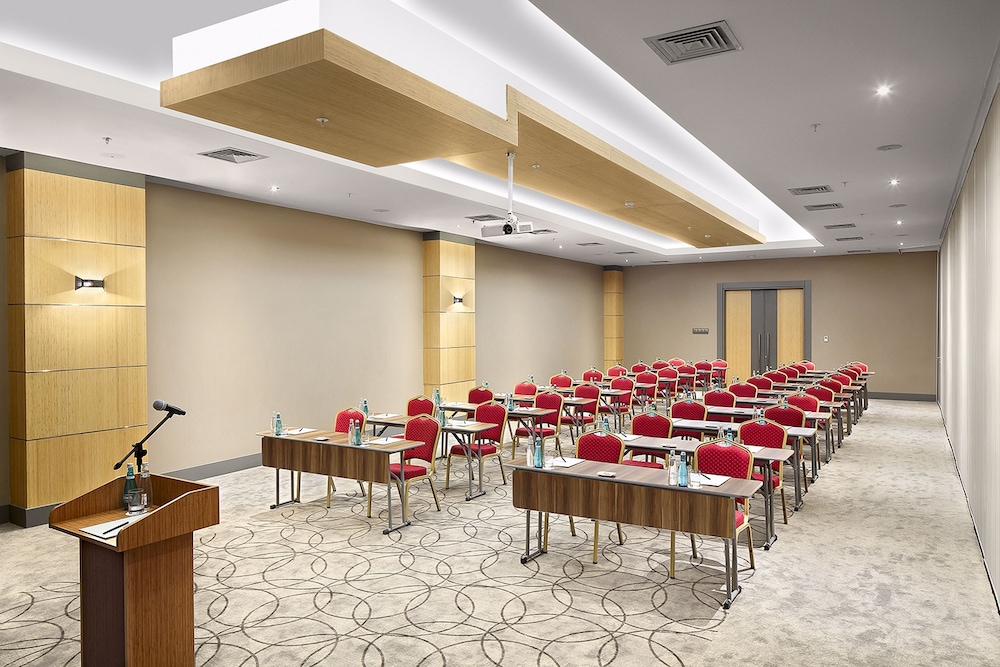 Ramada Plaza by Wyndham Eskisehir 62/64