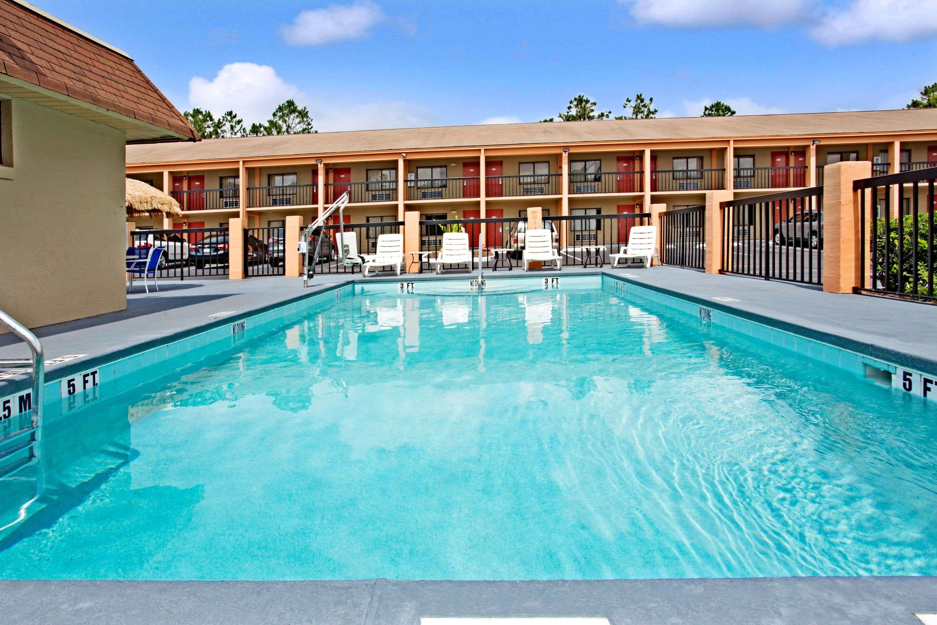 Super 8 By Wyndham Kissimmee/Maingate/Orlando Area 5/28