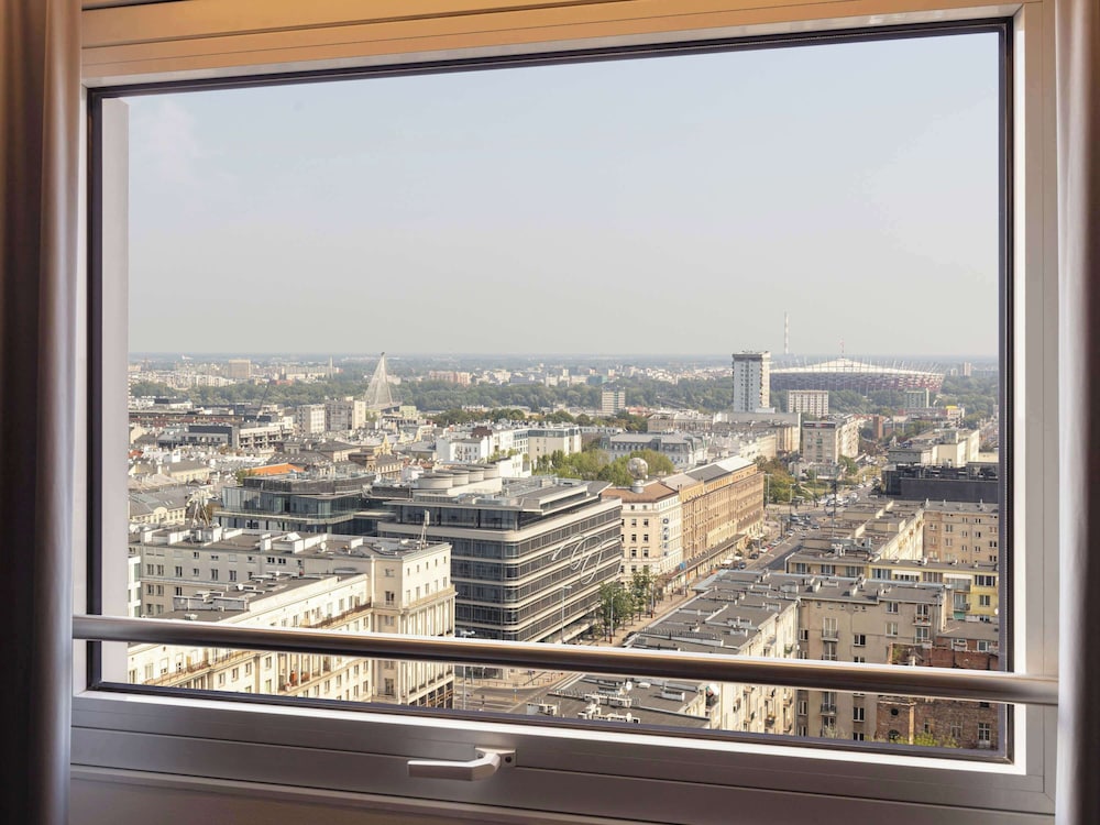 Novotel Warszawa Centrum 70/72