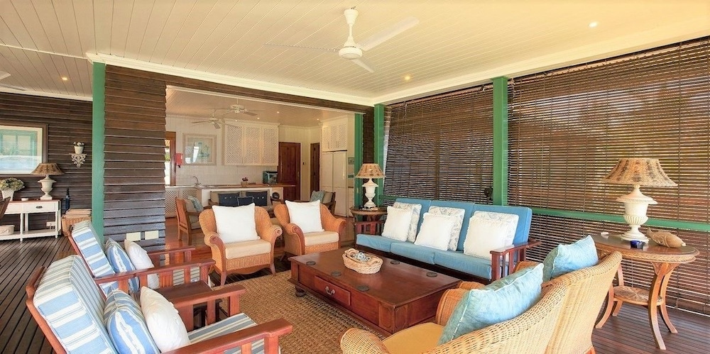 South Point Villas 20/50