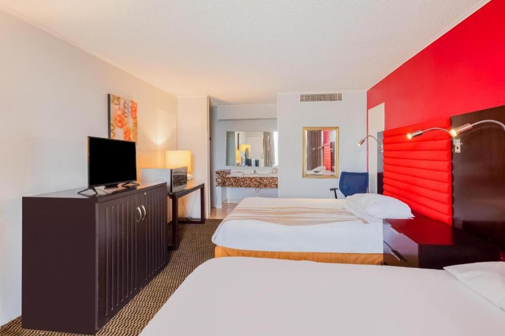 Hotel O Jackson I-55 North 14/31