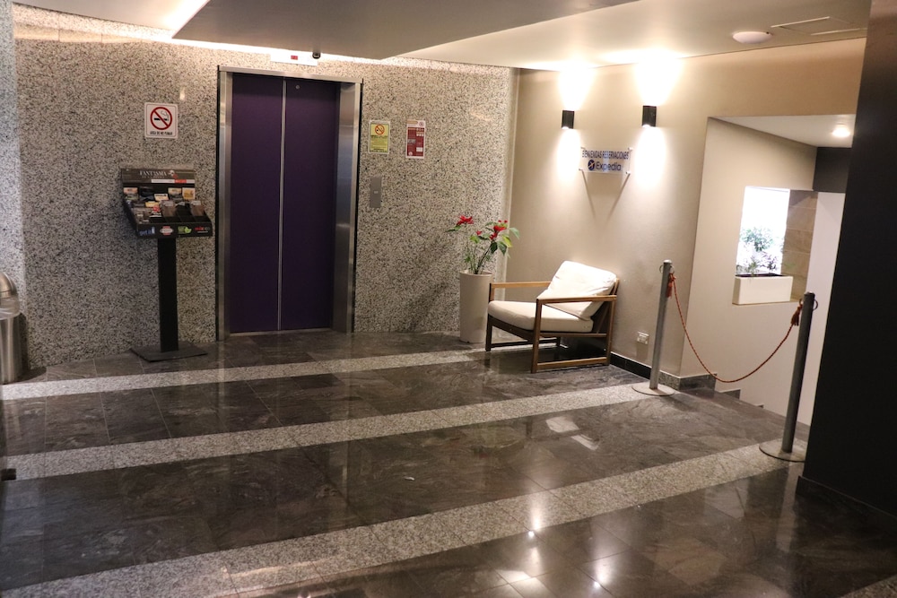 Hotel Embassy 24/48
