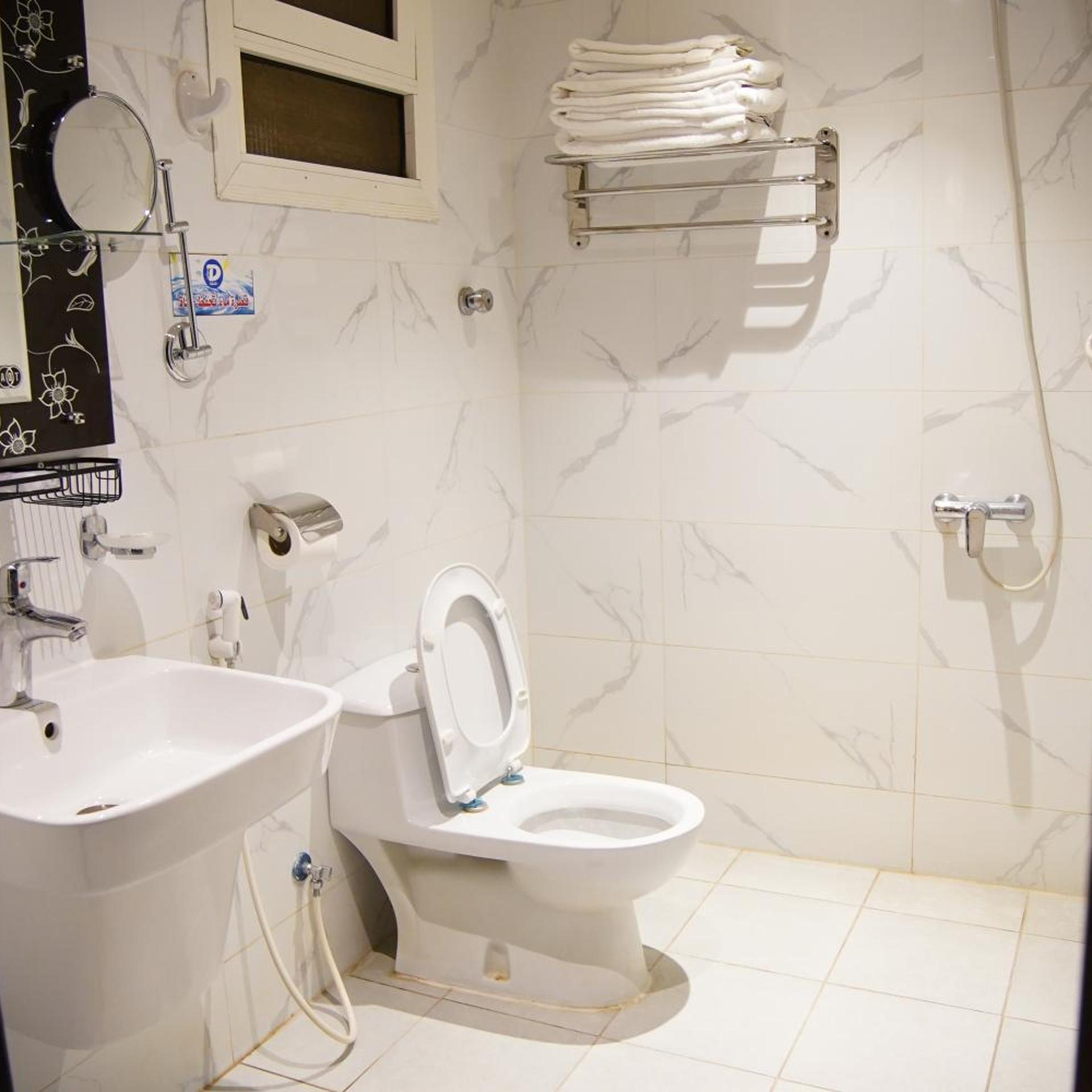 Doosh Teeba Hotel Suites 50/52