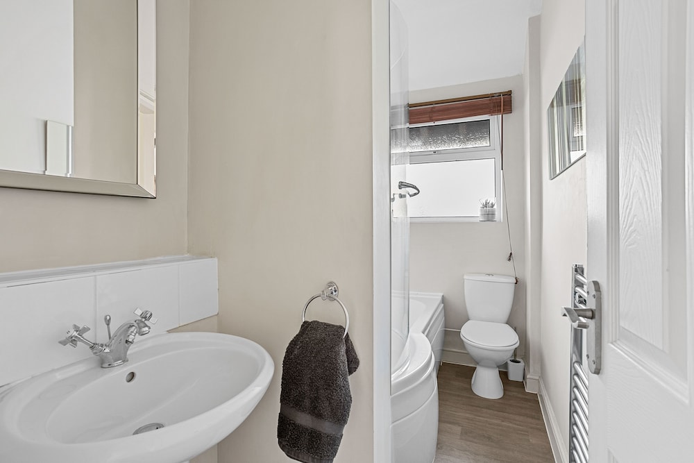 Bedford House Apartments 37/45