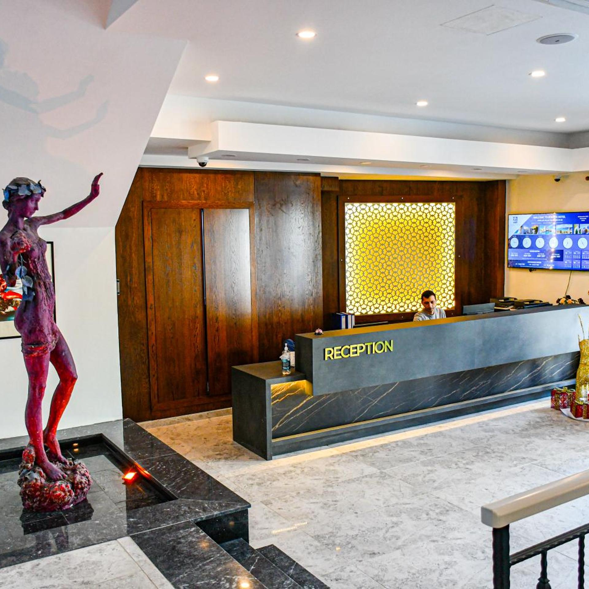 Dorana Hotel 8/55