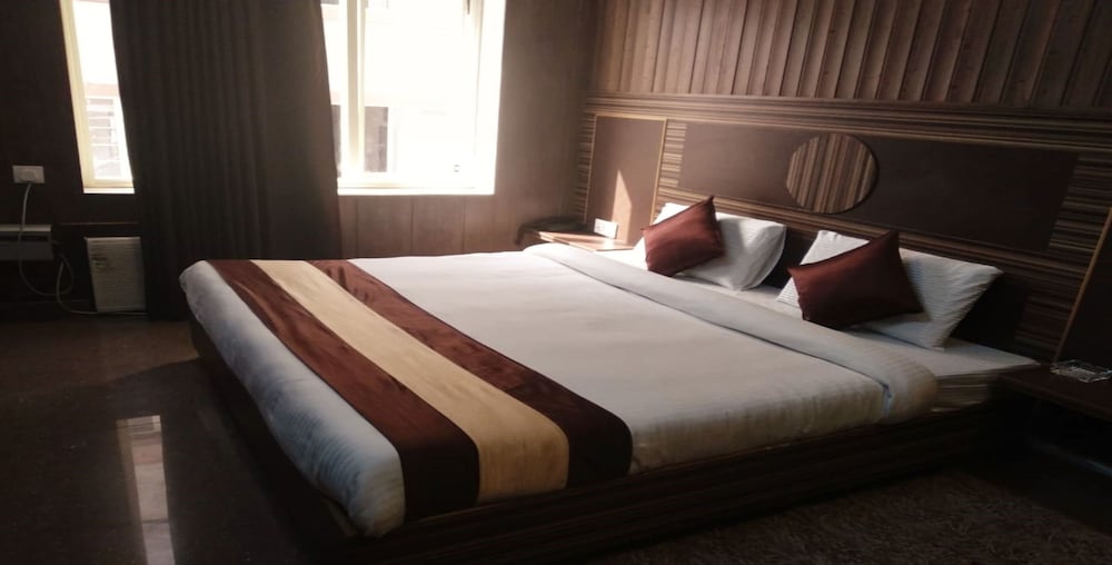 Hotel Pardesi 11/45