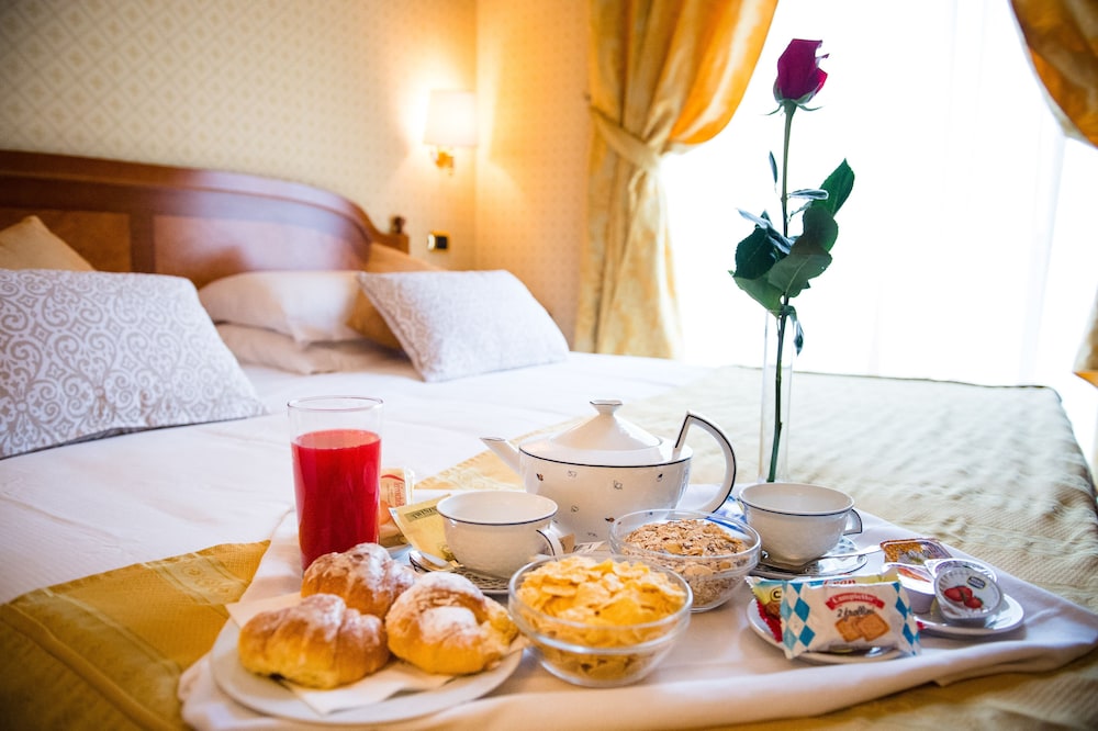 AMADEUS HOTEL ROME 46/50