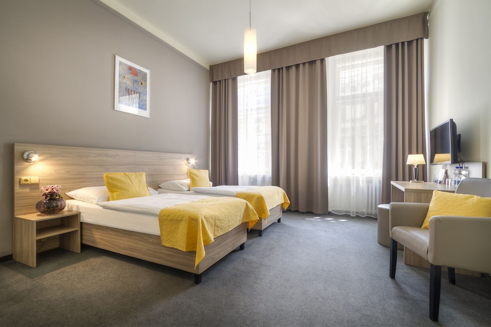 STANDARD, DOUBLE OR TWIN BED