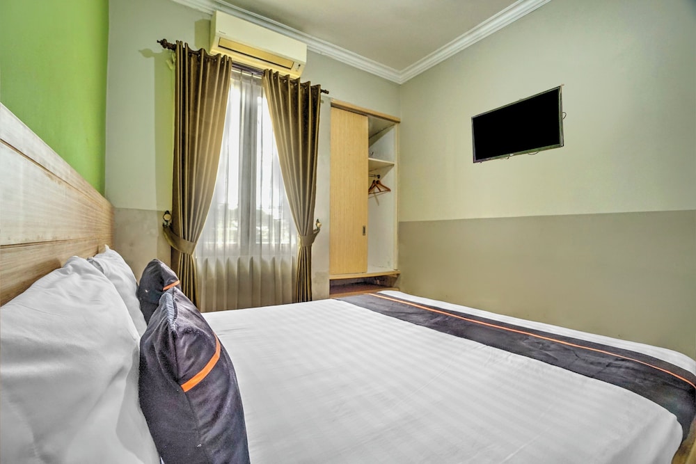 Hotel O near Juanda Airport formerly Azzahra Guest House Family 11/26