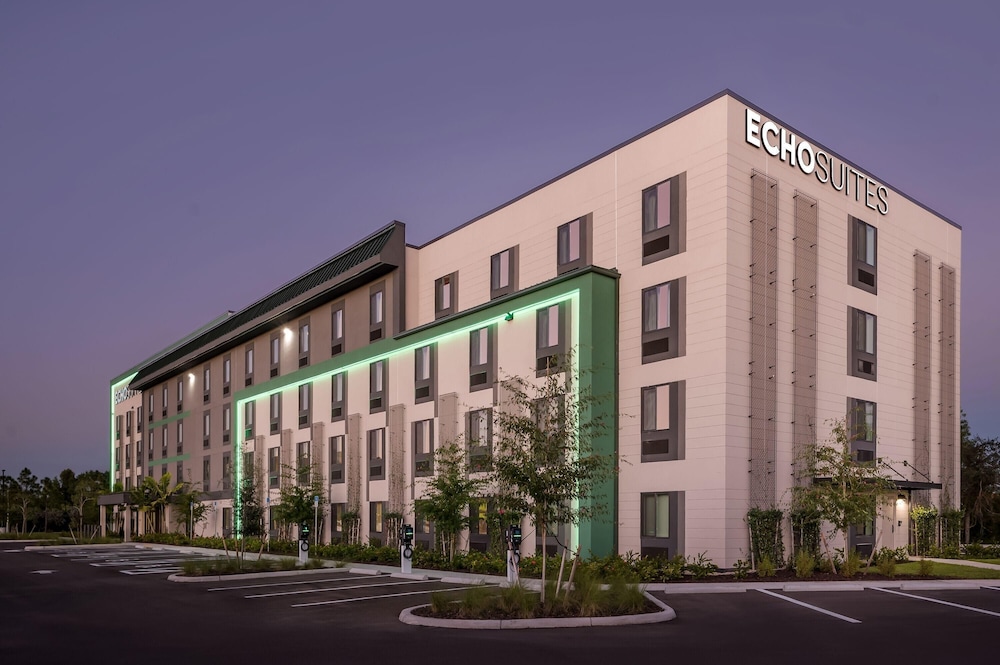 ECHO Suites Extended Stay By Wyndham Naples 6/86