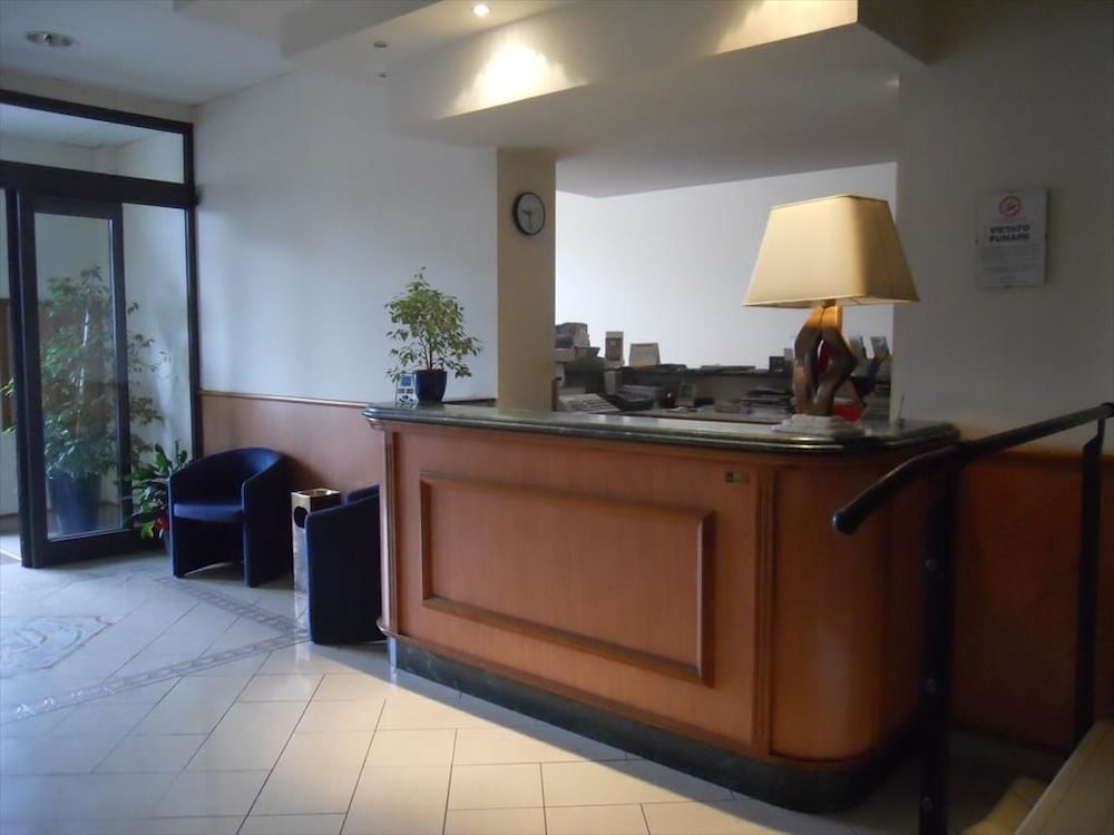 Hotel Italy 4/15