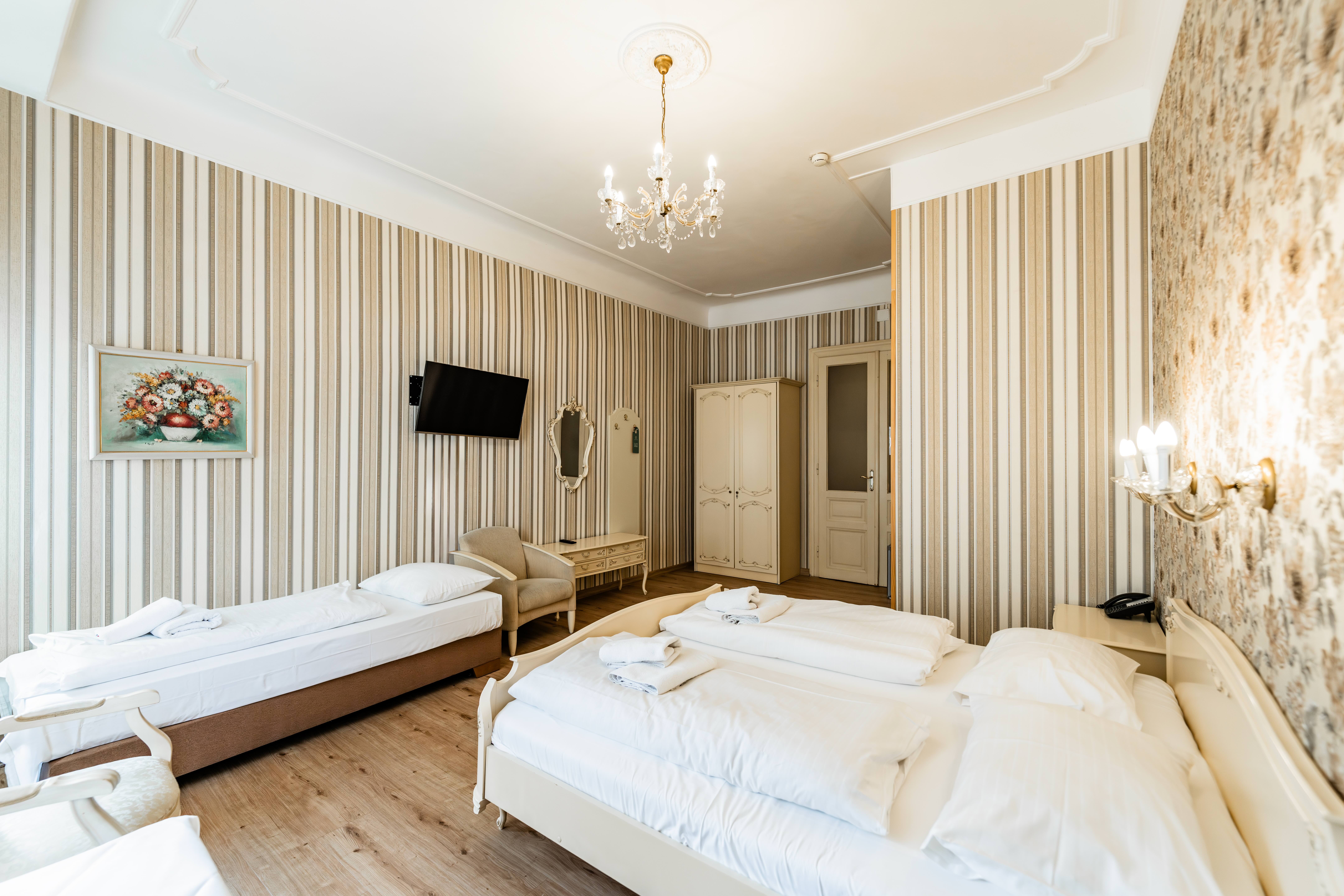 غرفة قياسية ثلاثية، Hotel Pension Baronesse 6/8