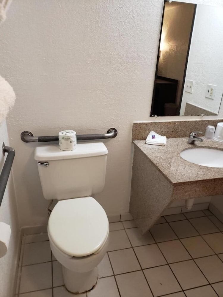 Motel6 Milwaukee, WI - Glendale 11/59