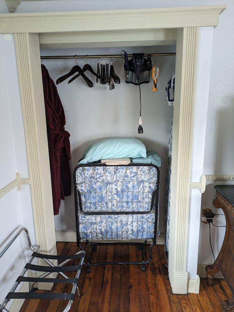 The Old Parsonage Bed and Breakfast 41/64