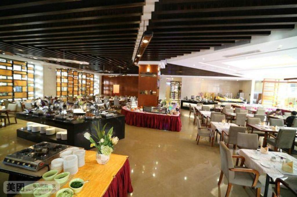 Yihao International Hotel 40/50