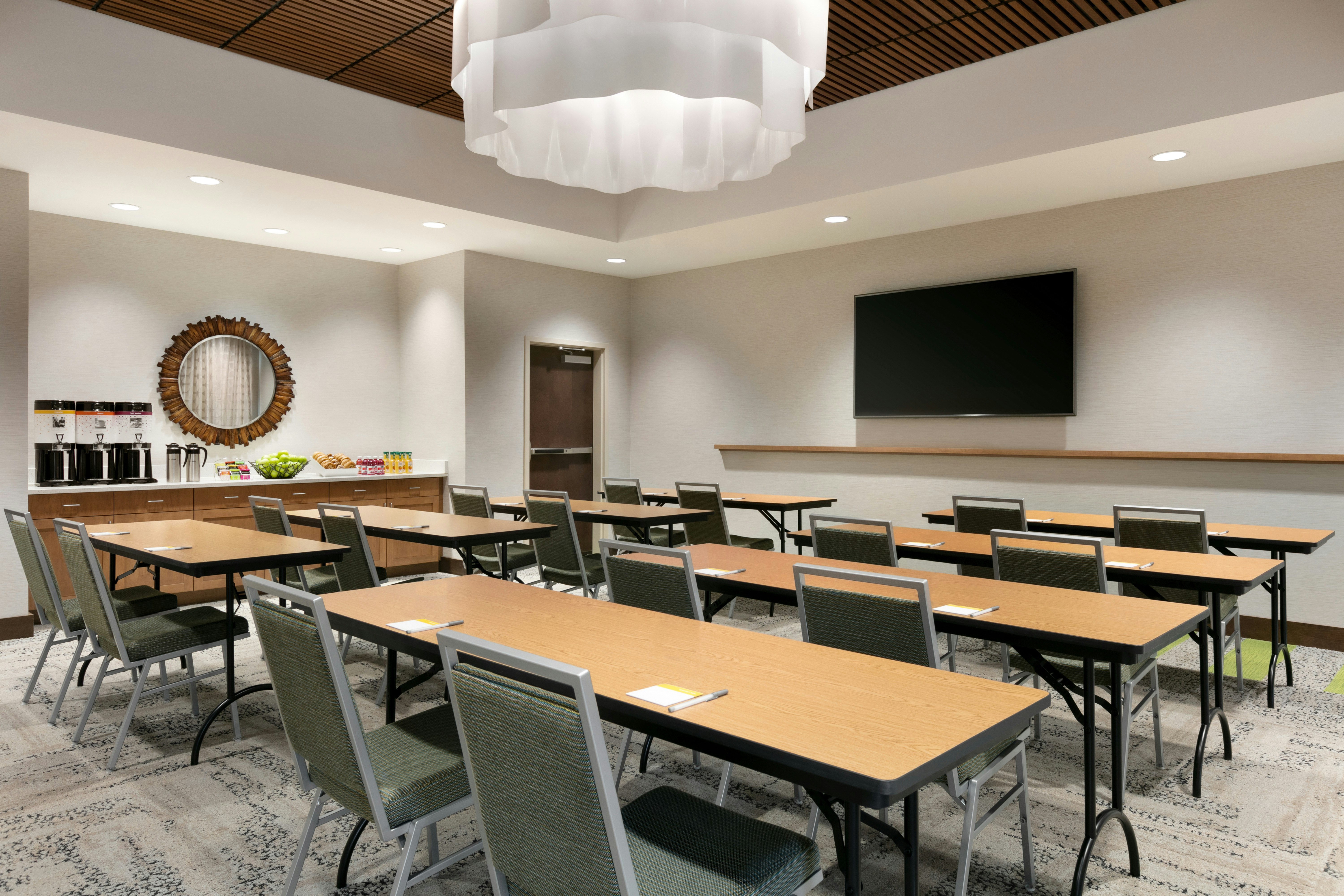 Hampton Inn Suites Johns Creek 41/47