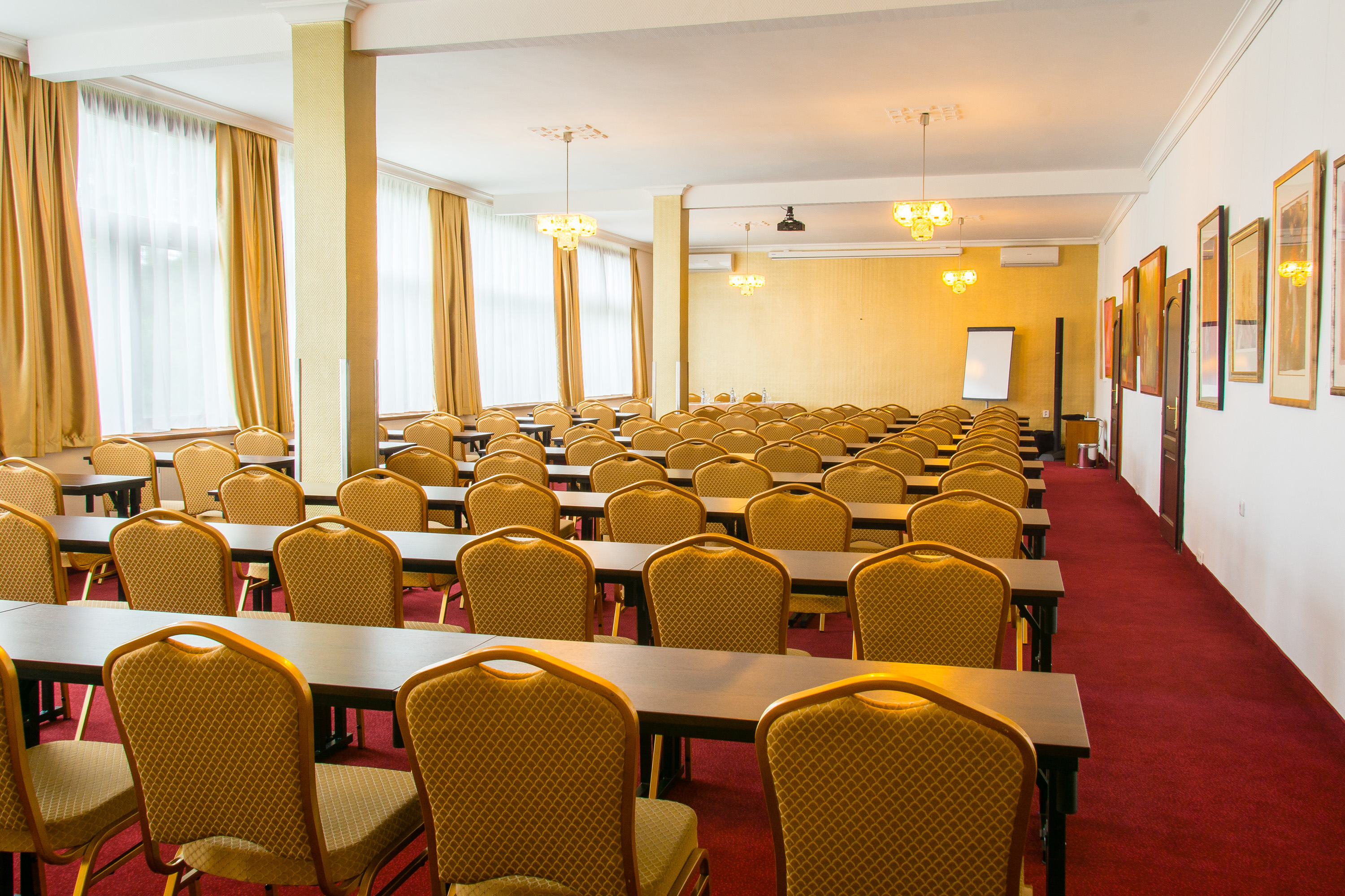Hotel Slovan 87/100