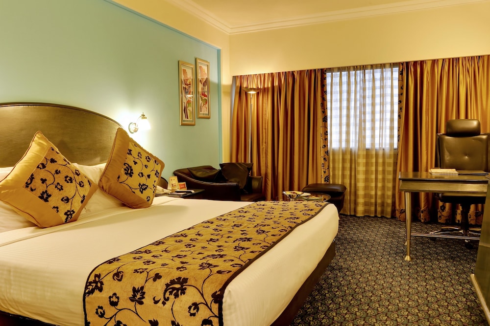 The Suryaa New Delhi 15/51