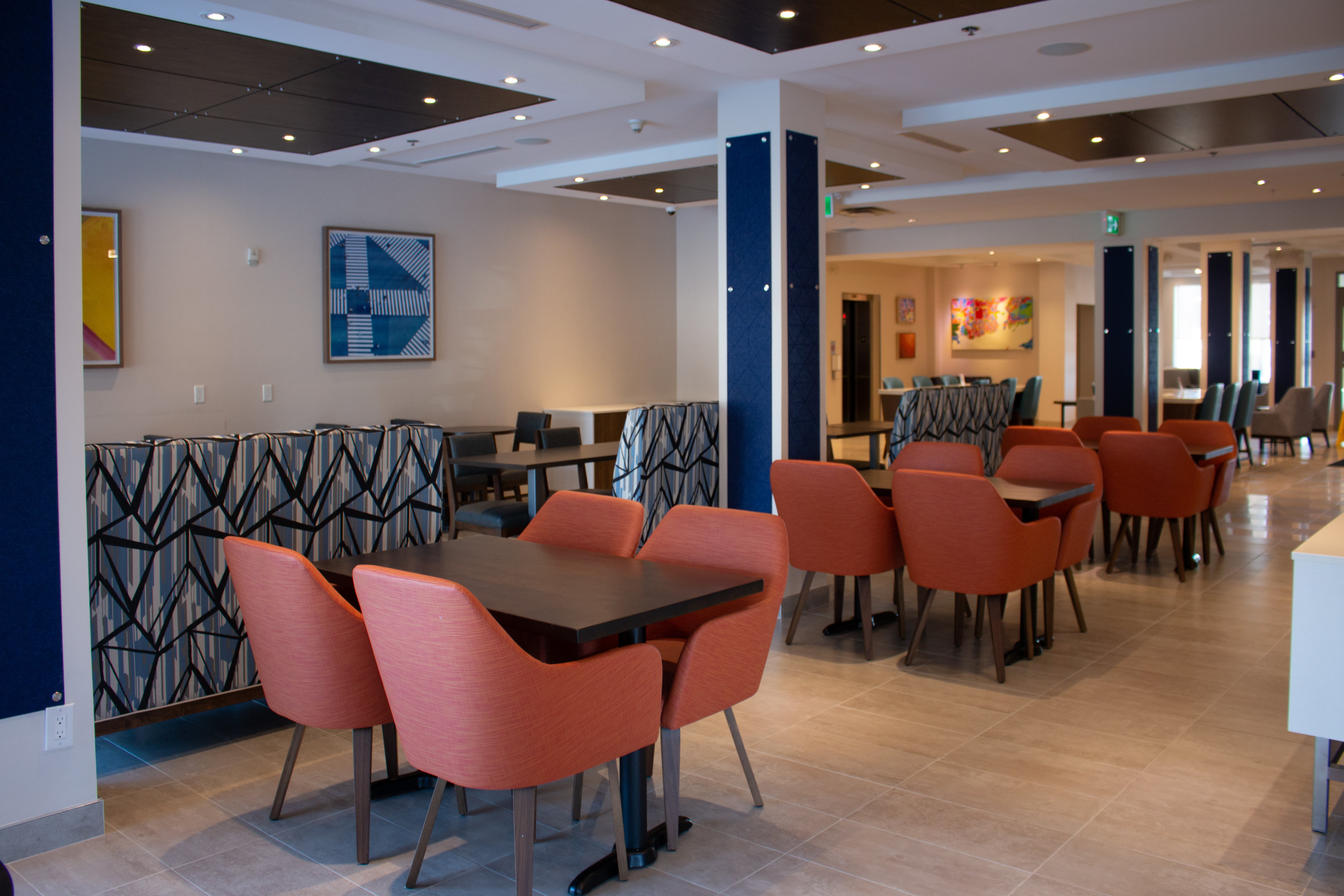Holiday Inn Express Hotel Suites Kingston 57/72