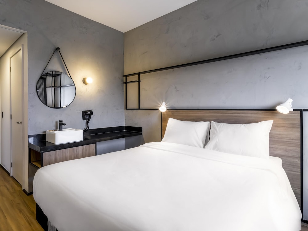 ibis Aruja 6/43