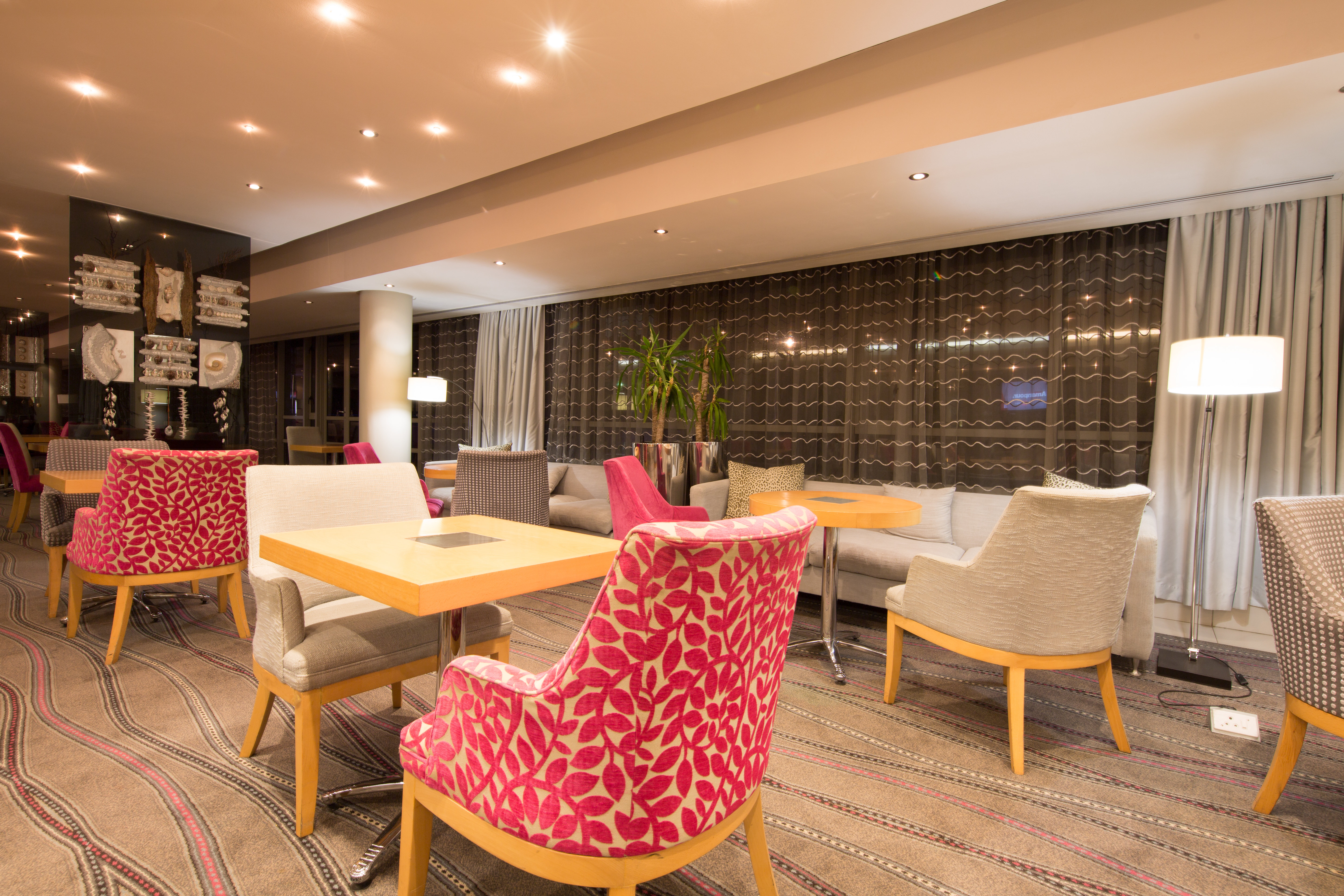 HOLIDAY INN EXPRESS DURBAN - UMHLANGA 57/83
