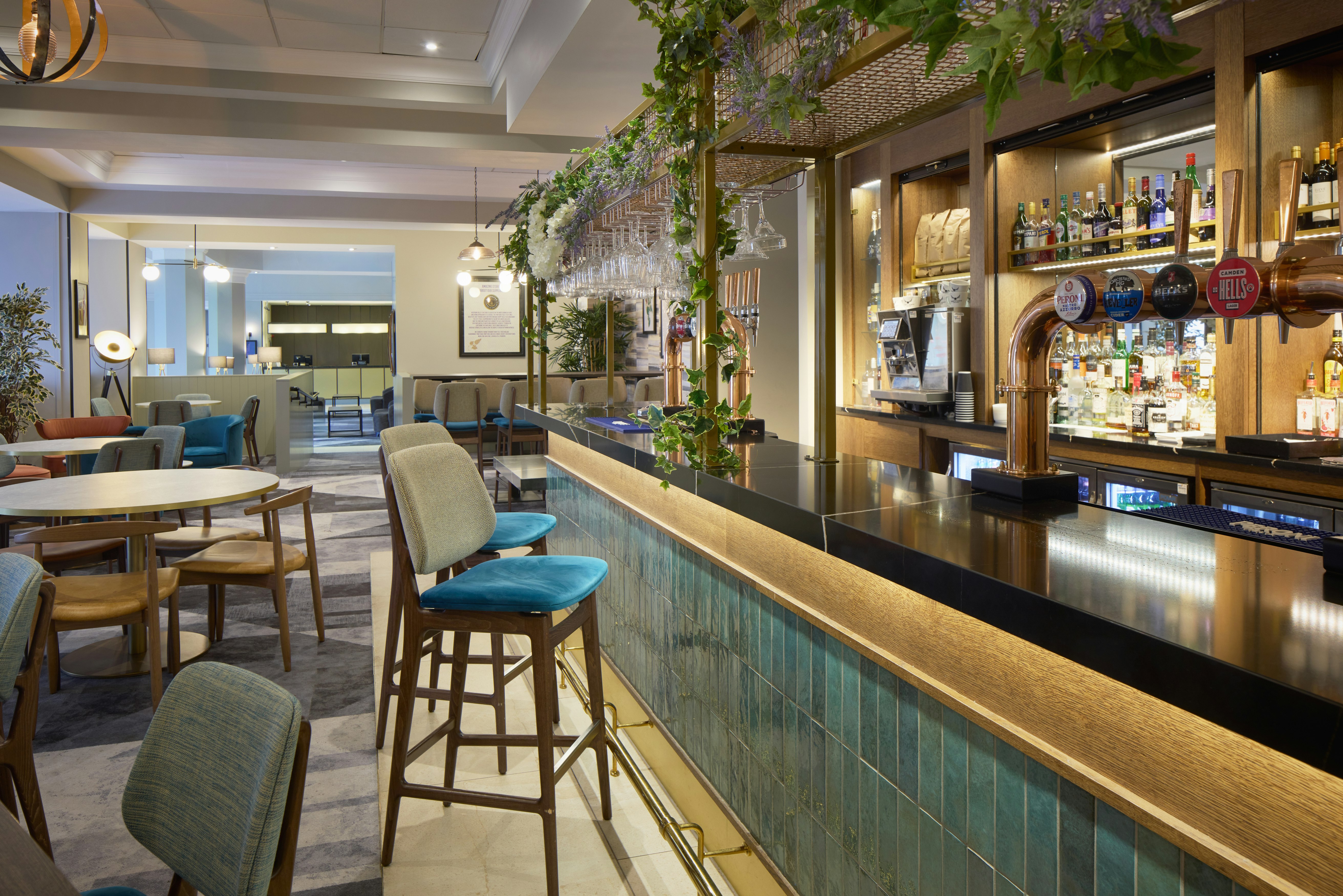 Doubletree By Hilton Dartford Bridge 67/84
