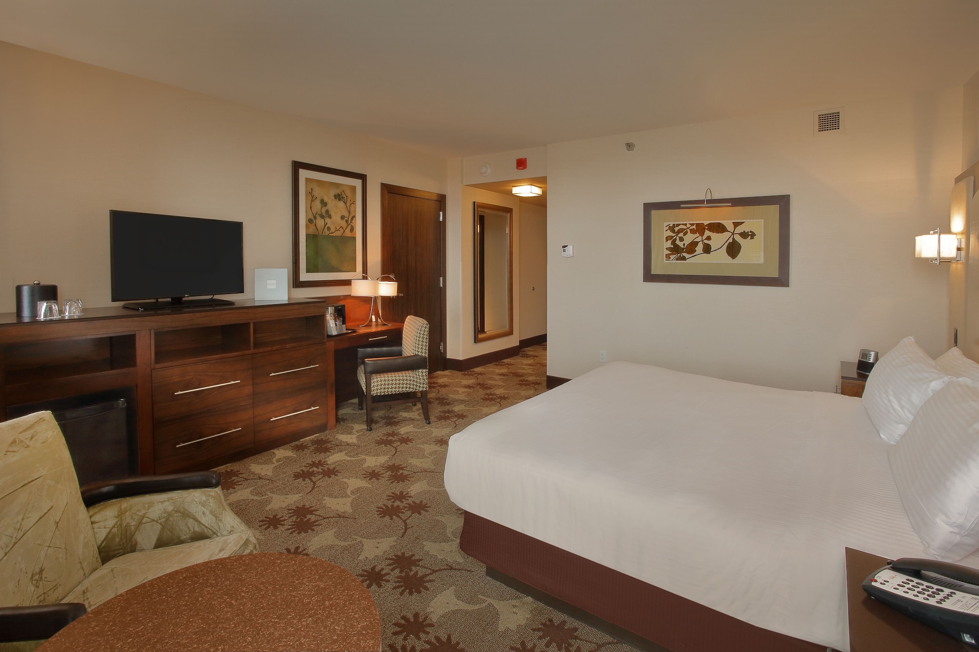 Spa, Premium, King Bed, Blue Tower, Smoking، Blue Chip Casino Hotel And Spa 3/5